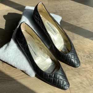 Manolo Blahnik Black Leather Quilted Ballet Flats 38.5